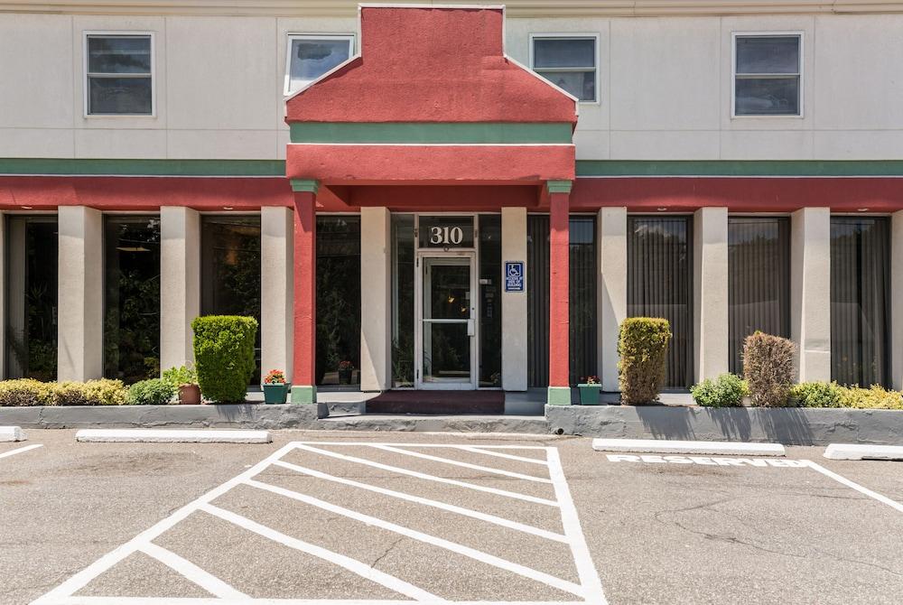 Econo Lodge Stewart International Airport New Windsor Ngoại thất bức ảnh